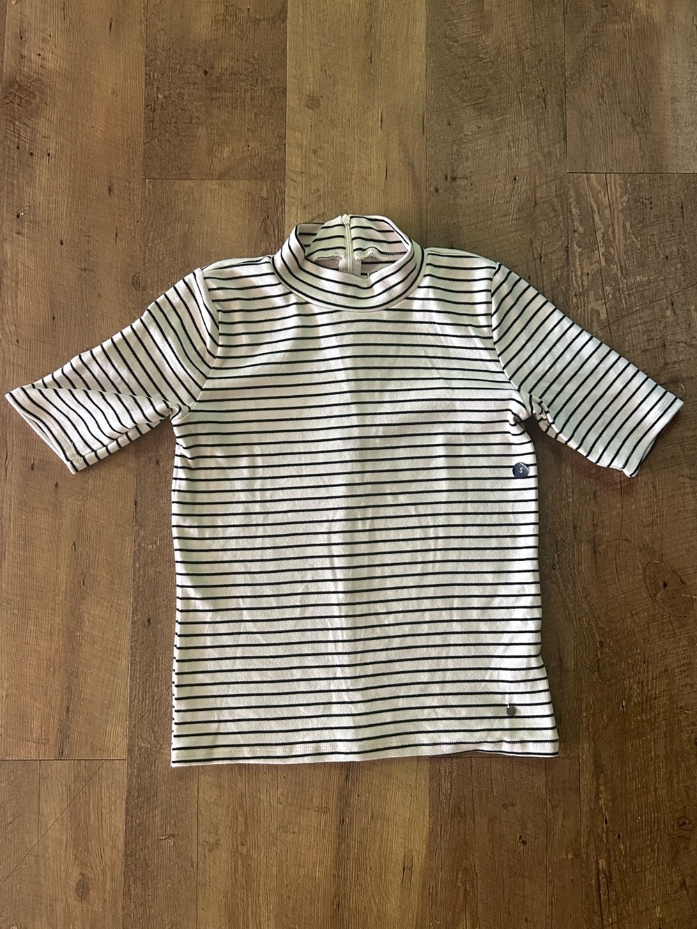 NWT Abercrombie & Fitch Black White Stripe Mock Neck Zip Back Top S